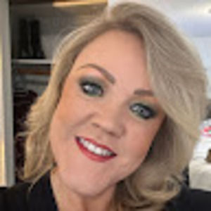 Meet your Posher, Liza
